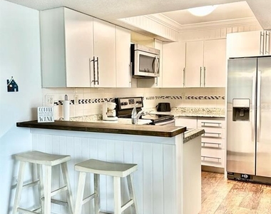 21405 Olean Boulevard - Photo Thumbnail 5
