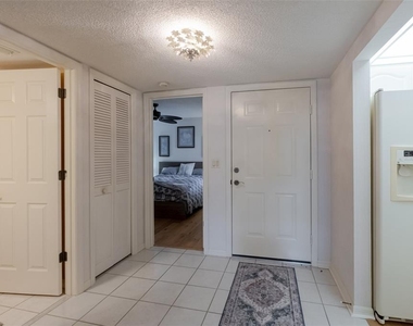 5609 Sheffield Greene Circle - Photo Thumbnail 2