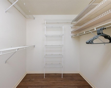 5609 Sheffield Greene Circle - Photo Thumbnail 29