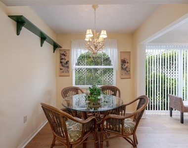 5609 Sheffield Greene Circle - Photo Thumbnail 8