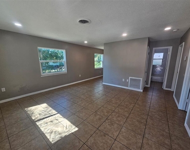 4118 59th Street W - Photo Thumbnail 6