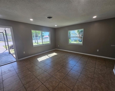4118 59th Street W - Photo Thumbnail 5