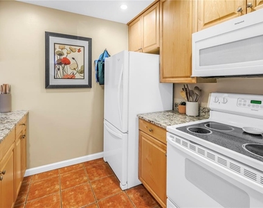 3269 Beneva Road - Photo Thumbnail 5