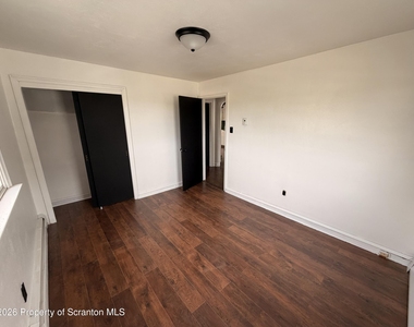 149 Tompkins Street - Photo Thumbnail 6