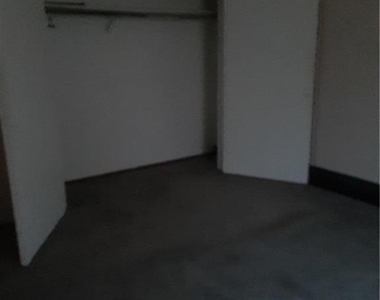 709 Line Street - Photo Thumbnail 6