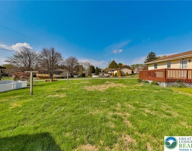 2033 11th Street - Photo Thumbnail 59
