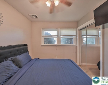 2033 11th Street - Photo Thumbnail 27