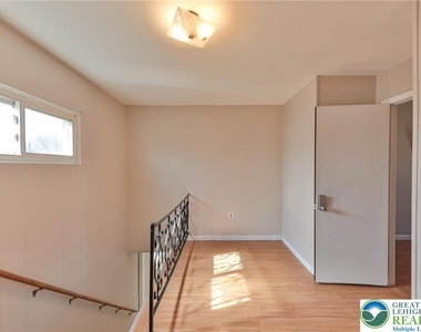 2033 11th Street - Photo Thumbnail 39