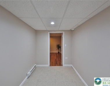 2033 11th Street - Photo Thumbnail 47