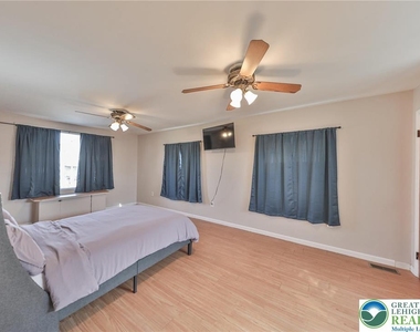2033 11th Street - Photo Thumbnail 42