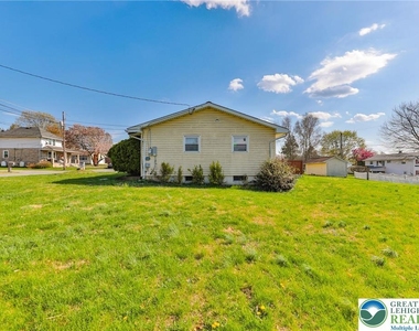 2033 11th Street - Photo Thumbnail 56