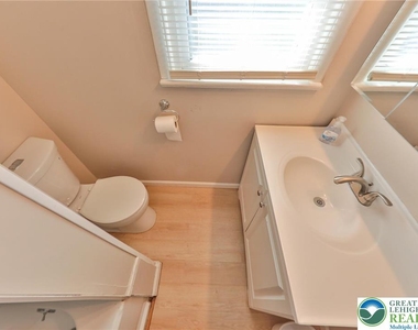2033 11th Street - Photo Thumbnail 35