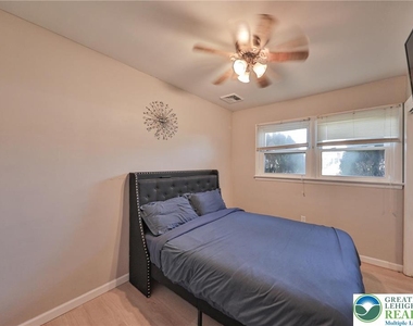 2033 11th Street - Photo Thumbnail 26