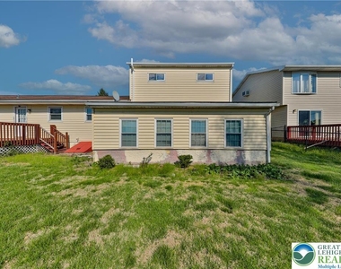 2033 11th Street - Photo Thumbnail 60
