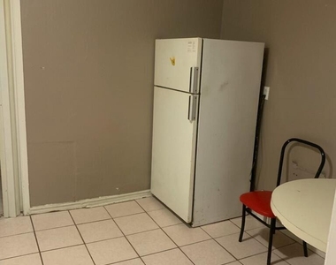 3111 Durazno Avenue - Photo Thumbnail 4