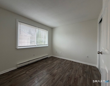 252 Blakeslee Street - Photo Thumbnail 7