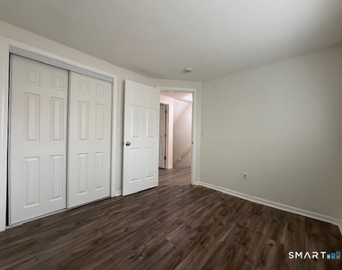 252 Blakeslee Street - Photo Thumbnail 4