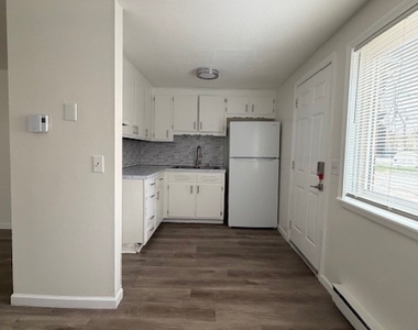 252 Blakeslee Street - Photo Thumbnail 9