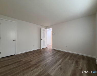 252 Blakeslee Street - Photo Thumbnail 6