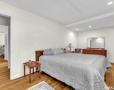 71 Beach Avenue - Photo Thumbnail 9