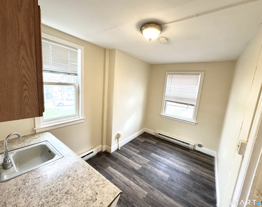 1431 Bank Street - Photo Thumbnail 3
