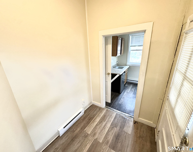 1431 Bank Street - Photo Thumbnail 5