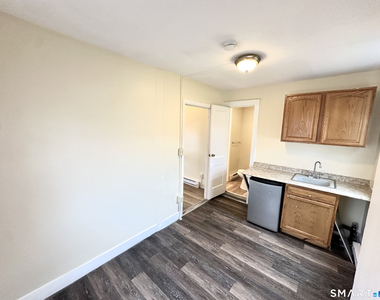 1431 Bank Street - Photo Thumbnail 1