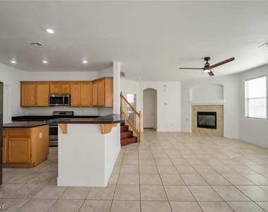 9711 Spinnaker Creek Avenue - Photo Thumbnail 2
