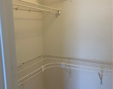 7617 Allerton Avenue - Photo Thumbnail 37