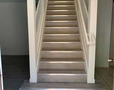 7617 Allerton Avenue - Photo Thumbnail 5