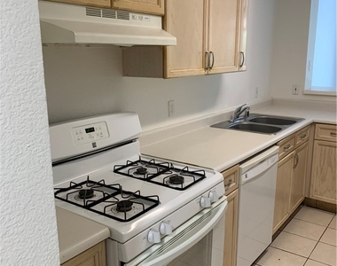 7617 Allerton Avenue - Photo Thumbnail 11
