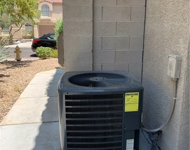 7617 Allerton Avenue - Photo Thumbnail 4