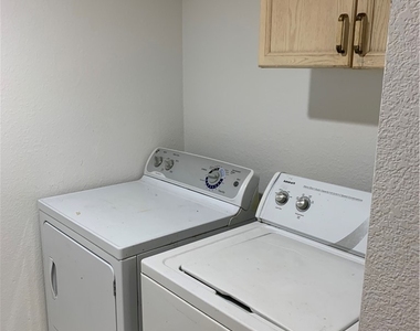 7617 Allerton Avenue - Photo Thumbnail 15
