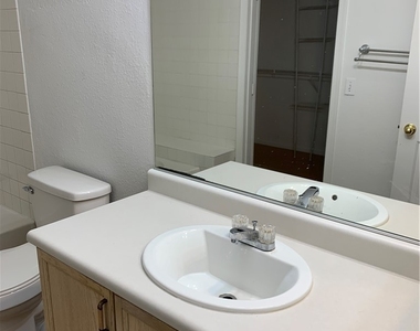 7617 Allerton Avenue - Photo Thumbnail 22