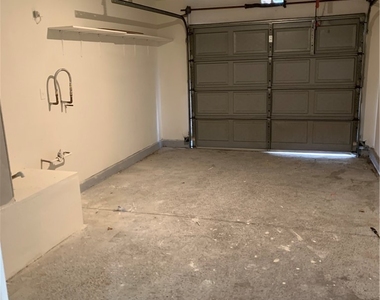 7617 Allerton Avenue - Photo Thumbnail 17