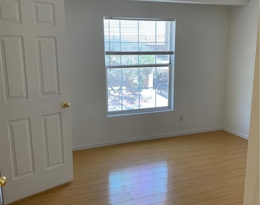 7617 Allerton Avenue - Photo Thumbnail 28
