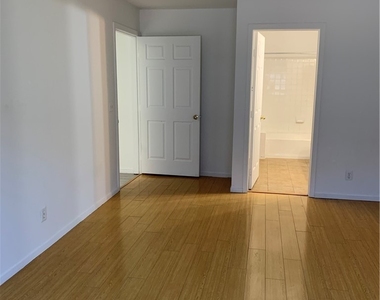 7617 Allerton Avenue - Photo Thumbnail 20