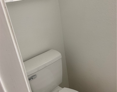 7617 Allerton Avenue - Photo Thumbnail 14