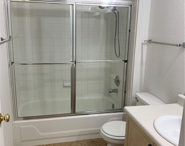 7617 Allerton Avenue - Photo Thumbnail 26
