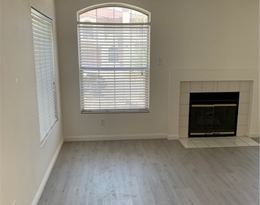 7617 Allerton Avenue - Photo Thumbnail 6