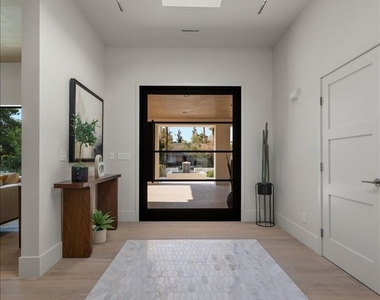 2401 Driftwood Drive - Photo Thumbnail 8