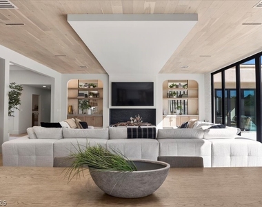 2401 Driftwood Drive - Photo Thumbnail 25