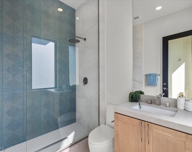 2401 Driftwood Drive - Photo Thumbnail 60
