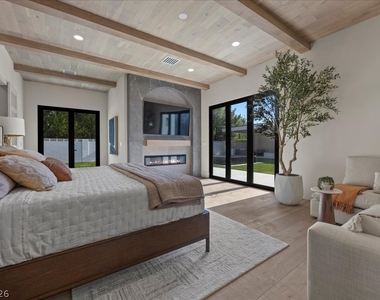 2401 Driftwood Drive - Photo Thumbnail 4