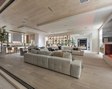 2401 Driftwood Drive - Photo Thumbnail 24