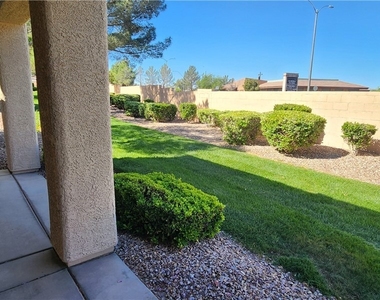 1561 Bonner Springs Drive - Photo Thumbnail 20