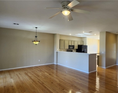 1561 Bonner Springs Drive - Photo Thumbnail 13