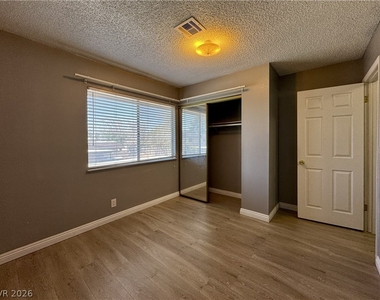6224 Meadowhaven Lane - Photo Thumbnail 14