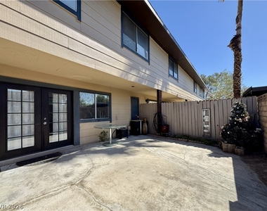 6224 Meadowhaven Lane - Photo Thumbnail 3