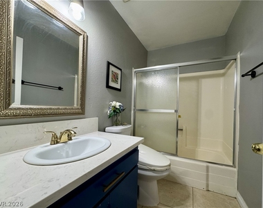 6224 Meadowhaven Lane - Photo Thumbnail 12